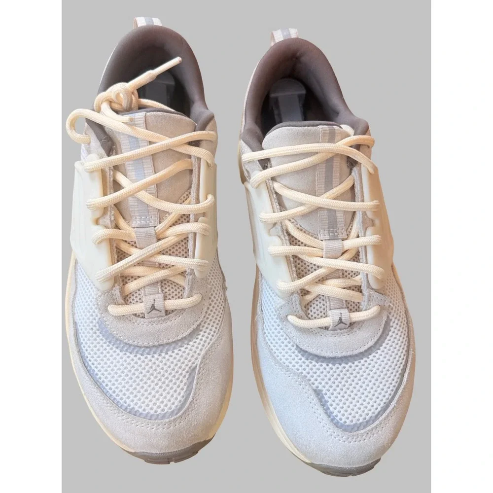 Jordan Trunner O/S Sneakers Light Gray Cream Men's 11.5 IB3722-101
